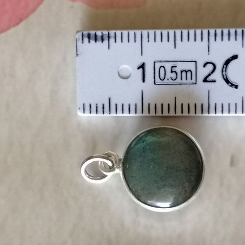 Silver 925 pendant with natural labradorite, new