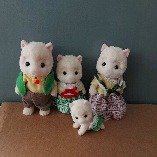 Sylvanian families like new