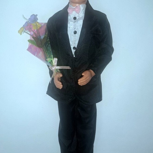 Barbie Ken Flower Surprise 2002 like new