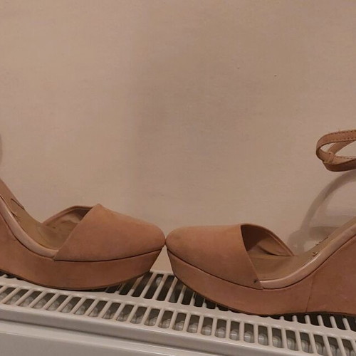 Stradivarius platforms used, size 38, salmon color