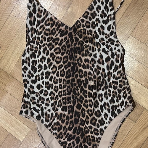 One Piece Leopard Swimwear H&M like new, size M