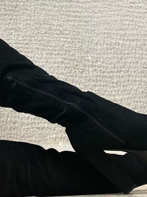 Black boots like new, size 38