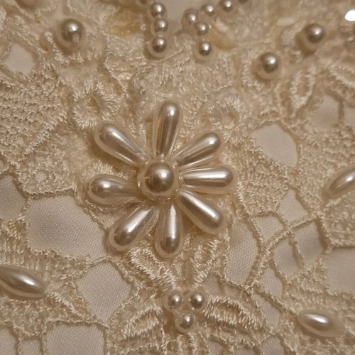 Elegant satin wedding dress new, size S-M, white