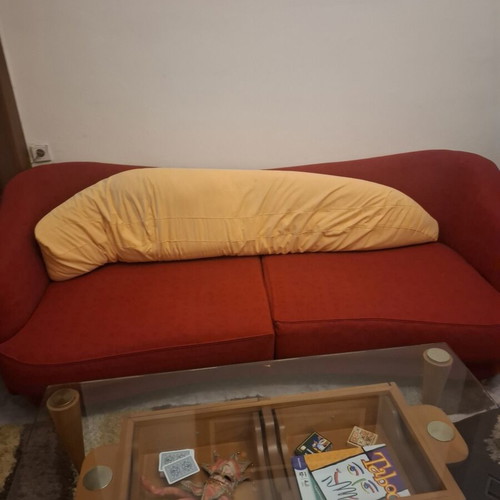 Sofa set like new, two pieces with cushions and two coffee tables