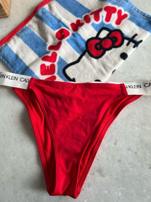 Calvin Klein bikini bottom like new, red, size small