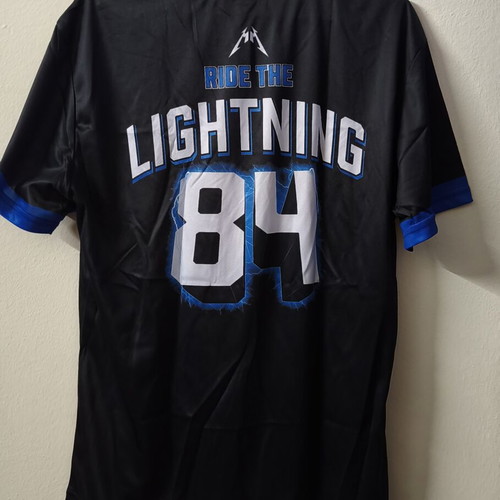 Metallica football t-shirt large new, black polyester
