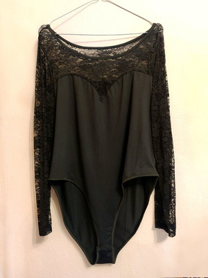 2XL bodysuit new black with lace