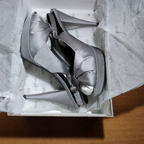Keys evening sandals grey satin like new, 12cm heel with platform