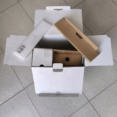 Xbox 360 E packaging box used with missing internal dividers
