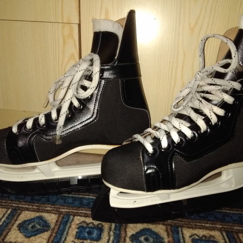 ACE ice skates used, two pairs size 38 and 43
