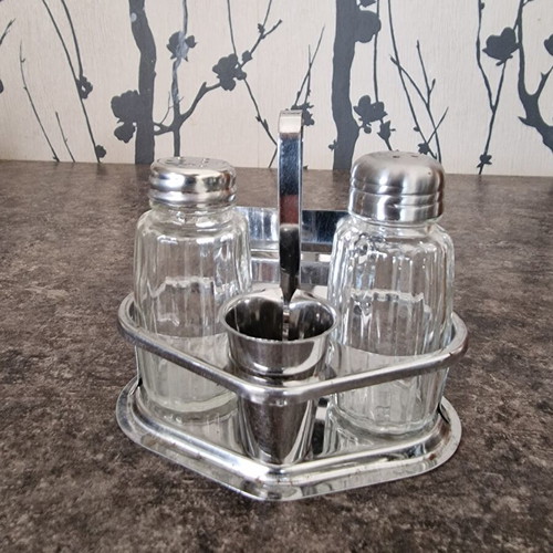 Salt and pepper holder used, pack of 12