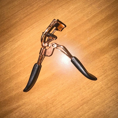 Eyelash curler used, good condition with minor imperfections