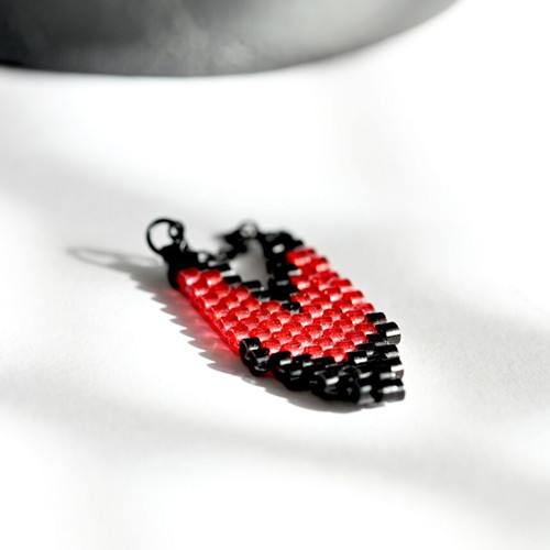 Strast jewelry set custom made with necklace and earrings in black and red