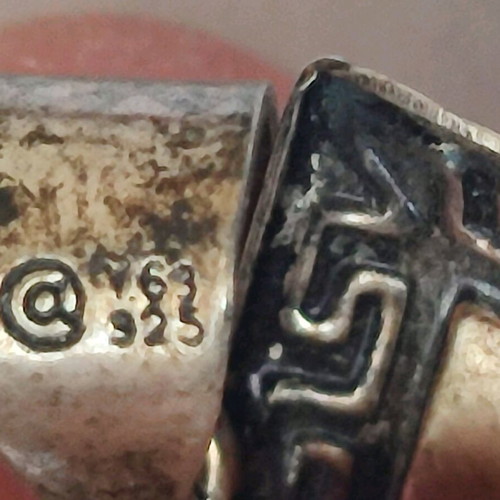 Silver Corfu pendant 0.925% like new with Greek meander design