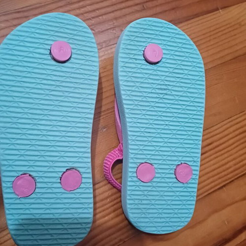 Pantoflakia size 22 new, unworn