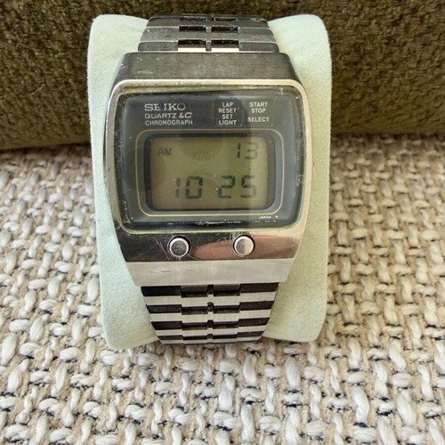 Seiko Quartz LC Chronograph 1976 vintage wristwatch used