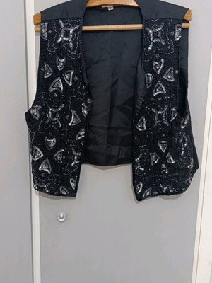 Women's black vest XL like new
