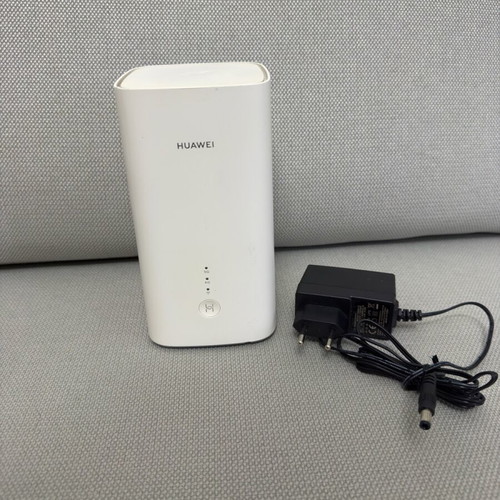 Huawei H122-373 CPE Pro 2 Router 5G used with SIM card