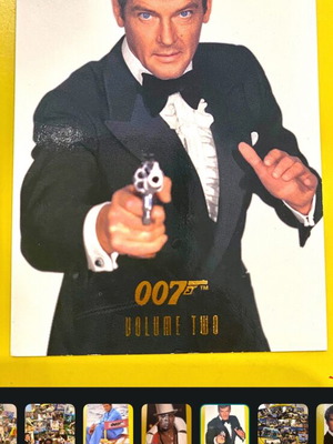 James Bond Connoisseur's collectible card collection like new, volumes 1-2-3
