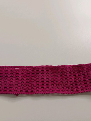Fuchsia knitted headband like new, elastic woven material
