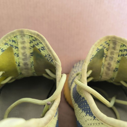 Adidas Yeezy Boost 350 V2 Semi Frozen Yellow sneakers size 43 used