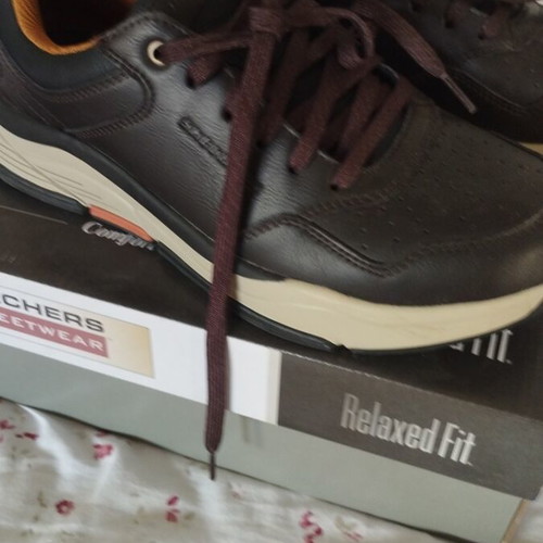 Skechers shoes brown, like new, size 42
