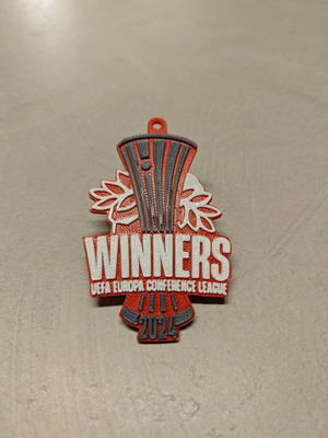 Olympiacos keychain like new 8.5 x 5 cm