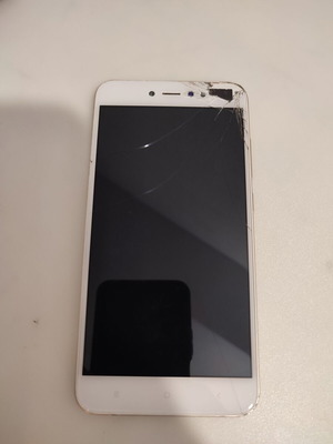 Redmi Note 5A Prime used with cracked screen