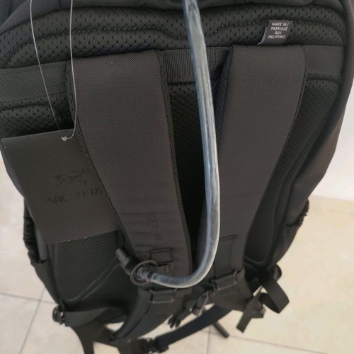 Arc'teryx Mantis 32 backpack new, black