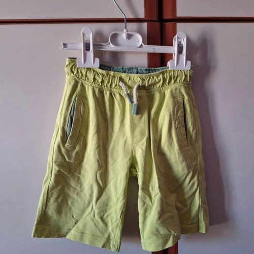 Mothercare green shorts for boy 4-5 years like new