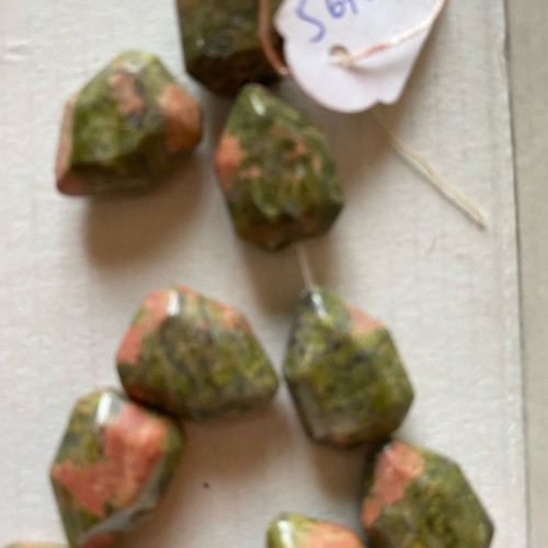 Semi-precious stones new, processed and drilled