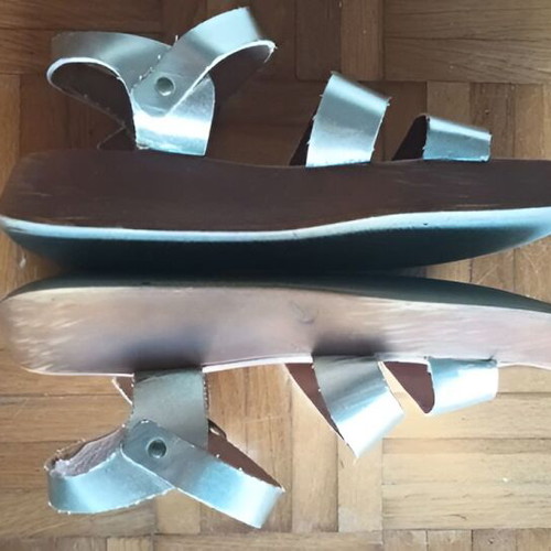 Anatomical flatform sandals used, beige and gold, size 39
