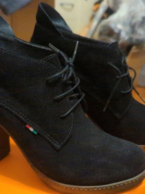 Μποτάκι Ragazza από δέρμα καστόρι νούμερο 39 σαν καινούργιο, μαύρο