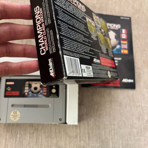 Champions World Class Soccer Nintendo SNES used, complete