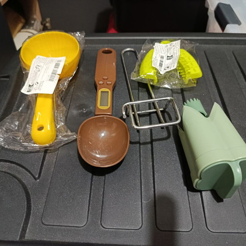 Kitchen tools set new