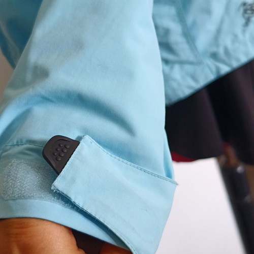 Crane ski jacket like new, size S/M, light blue with brown details