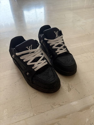 Brand casual shoes size 45 like new, black