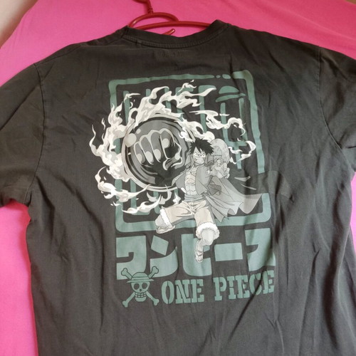 One Piece shirt black, like new, size L Bershka