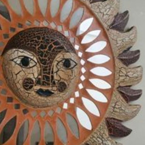 Wooden hanging wall decor 40 cm diameter in excellent condition