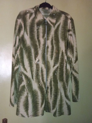 Πουκαμίσα εμπριμέ καινούργια με διπλό μεταλλικό φερμουάρ και γιακά