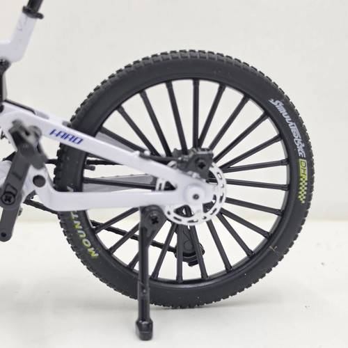 Downhill Mountain Bike 1:8 Die-Cast Collectible Like New