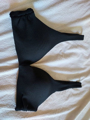 Μαγιό σουτιέν H&M Large EUR40 σαν καινούργιο, μαύρο