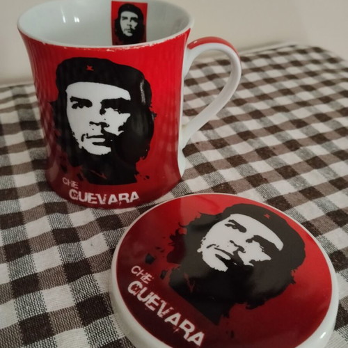 Che Guevara Collectible Mug with Lid fine bone china like new
