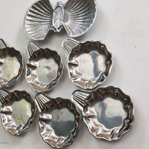 Vintage bowl for nuts and 6 dessert plates like new