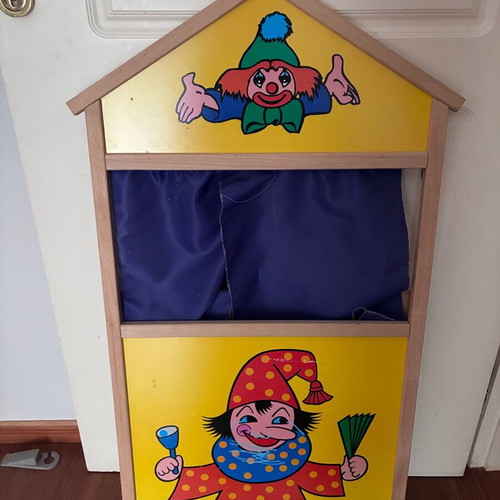 Wooden puppet theater like new, height 99cm, width 56cm