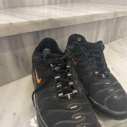 Nike TN used black athletic shoes size 45 in poor condition