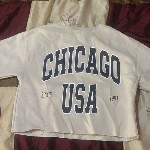 Stradivarius beige sweatshirt like new, size XS