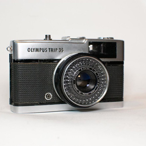 Olympus Trip 35 analog camera with original case