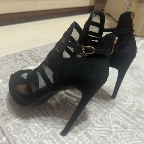 Women's mesh pumps new, size 37, black