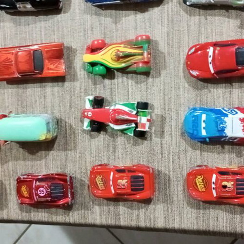 Mac Queen toy car figures used, pack of 30, metal